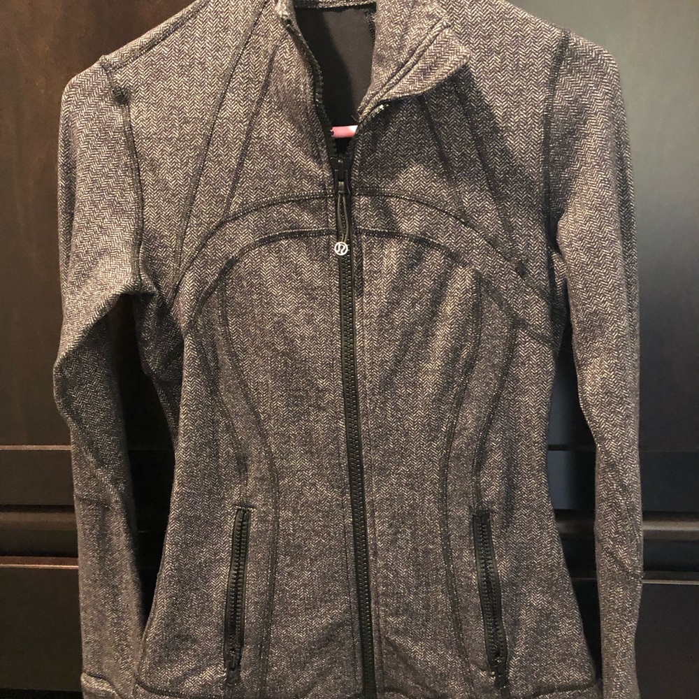 Lululemon jacket. Only worn a couple of times